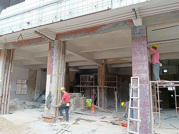 邓屋村社区门诊楼加固...